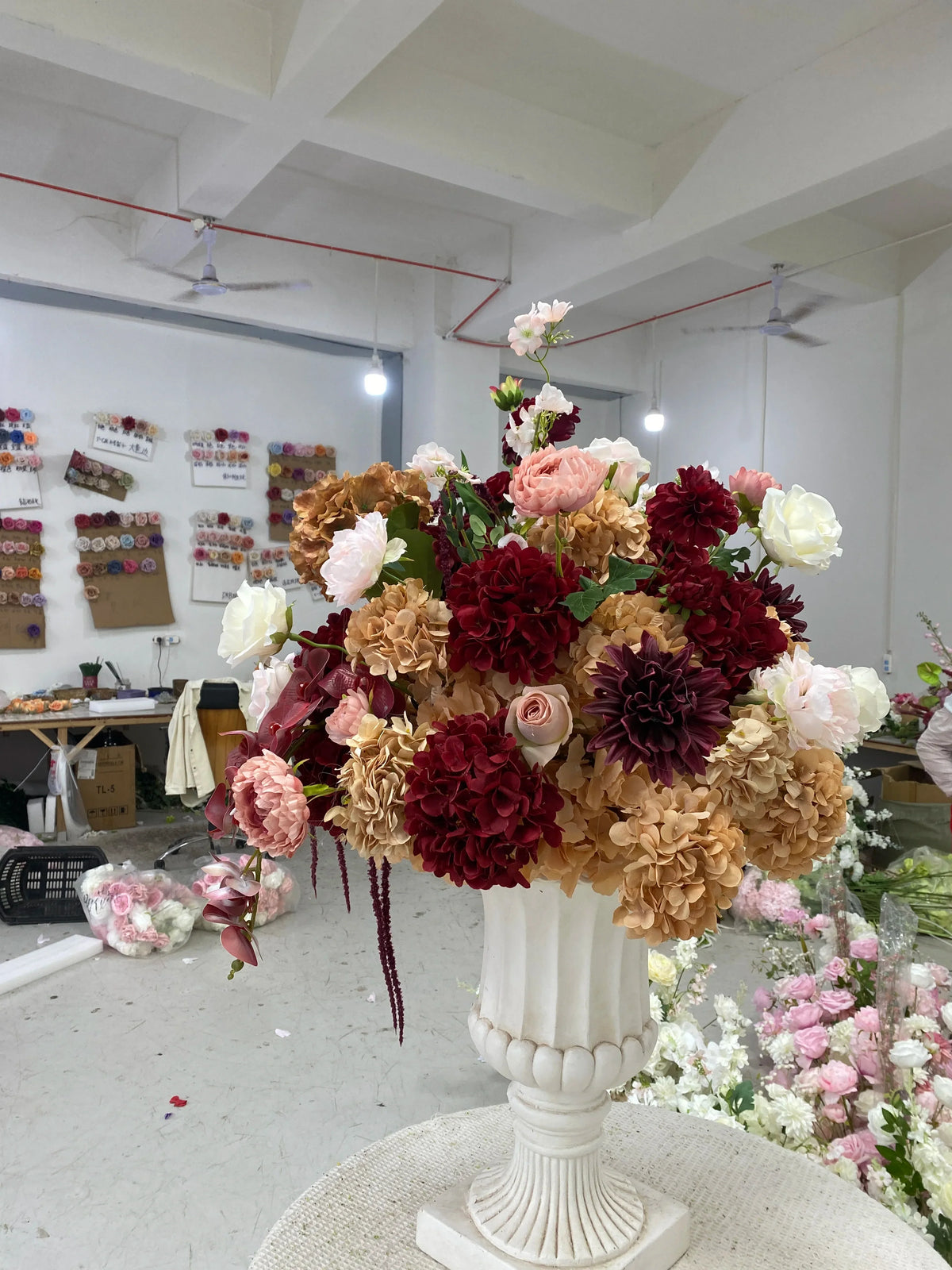 Customized Flower Ball Artificial Flowers New Design for Wedding Decoration Ceremony Event Party Decor Support ODM OEM Supplies