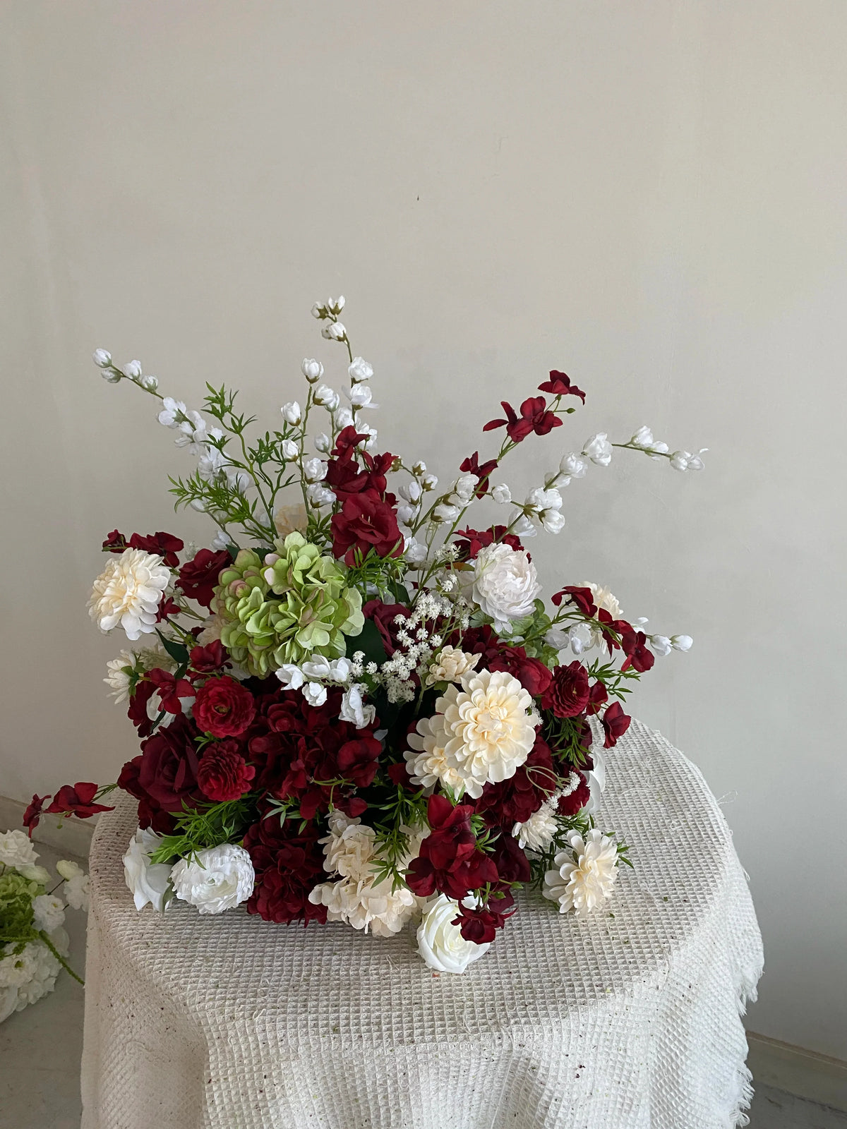 Customized Flower Ball Artificial Flowers New Design for Wedding Decoration Ceremony Event Party Decor Support ODM OEM Supplies