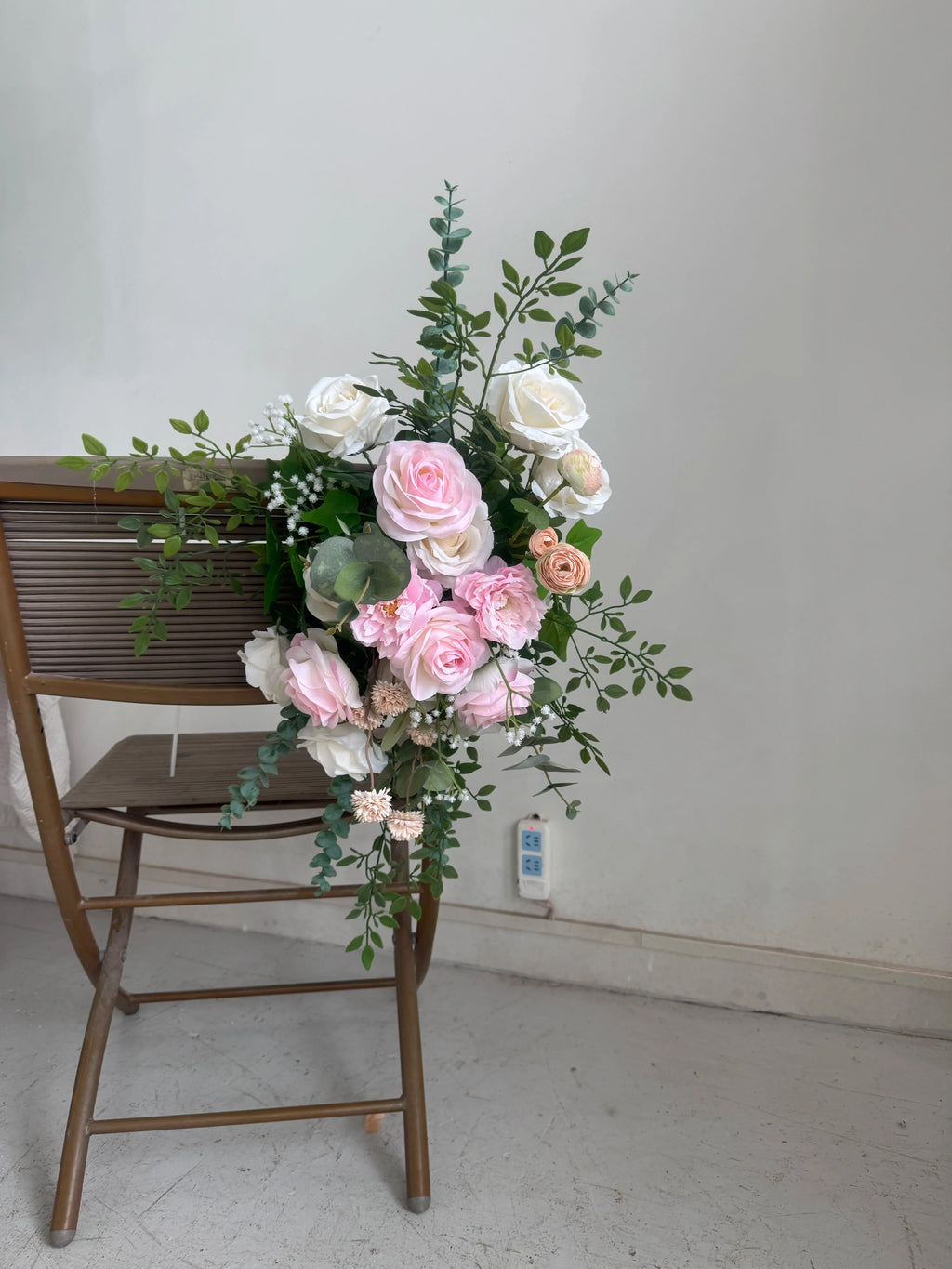 H-973 Hot Selling Wedding Flower Hanging Flower Runner  Artificial Silk Flower Ball Centerpieces for Wedding Event Decoration